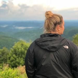 Meet your Posher, Abby